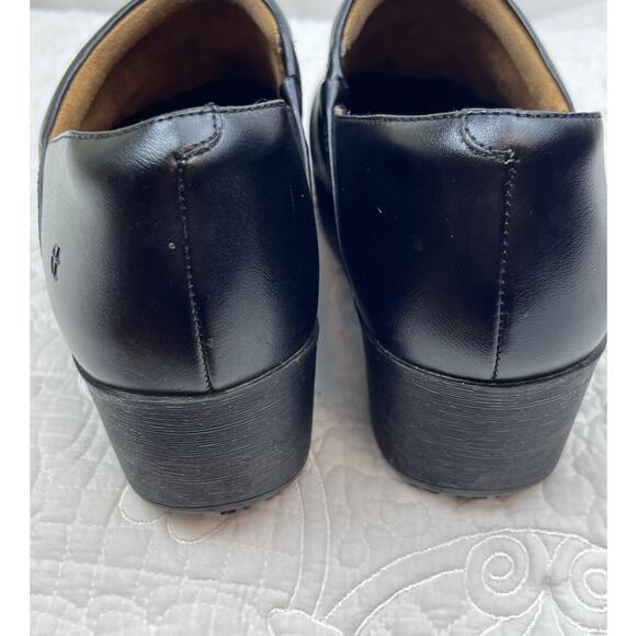 Dansko Women's Size 8 Black Leather Slip On Comfort Rubber Sole Clog Shoe - Picture 5 of 8